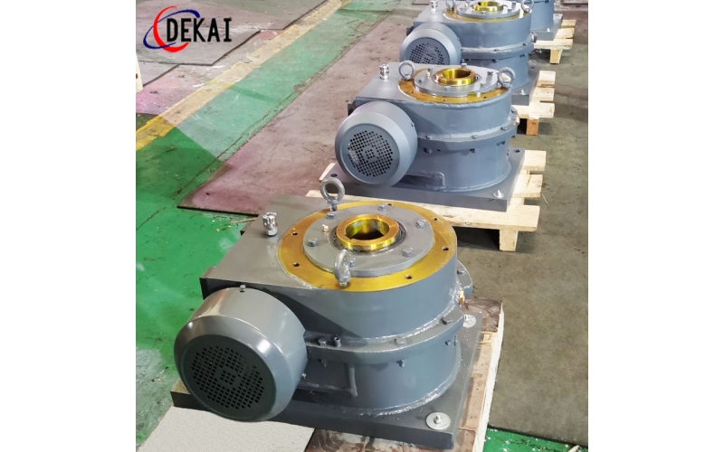 鋼廠側(cè)壓減速機(jī)